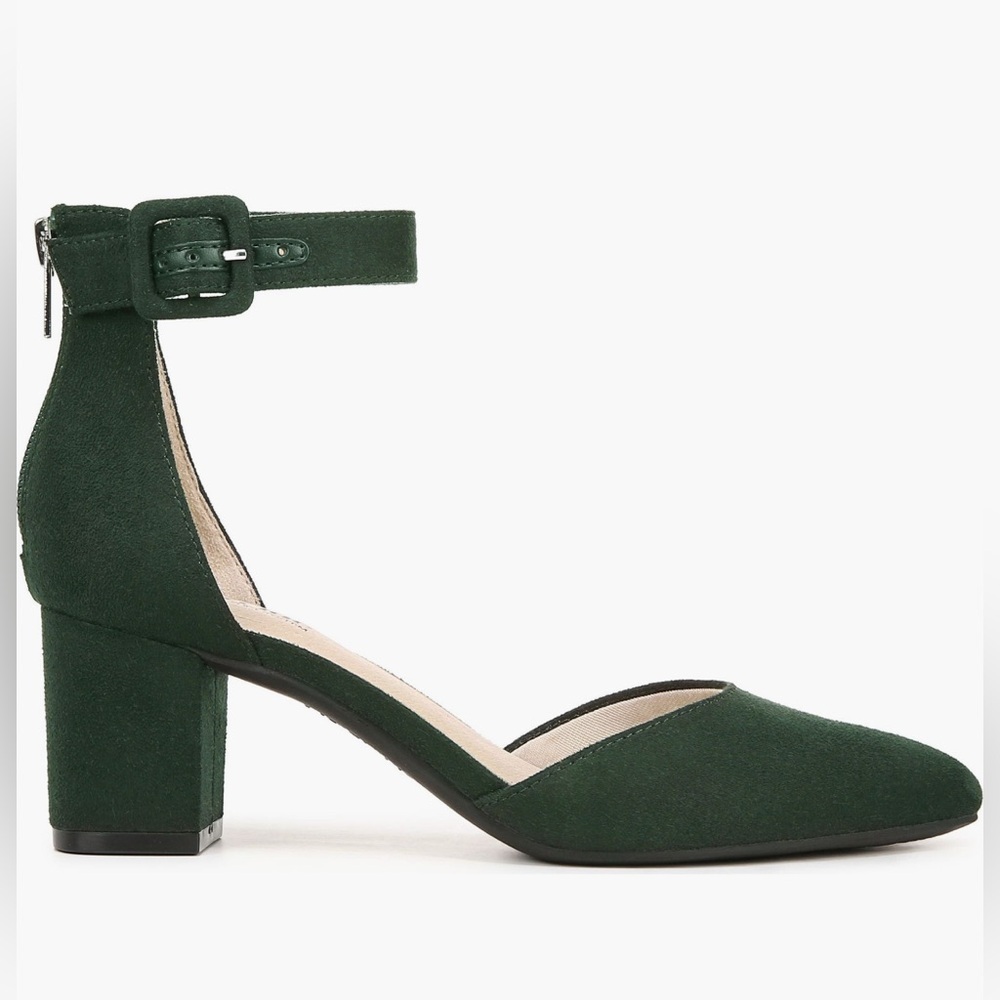 LifeStride Admire Ankle Strap Pointed Toe Suede Pump in Forest Green, Size 6.5 - Picture 3 of 13